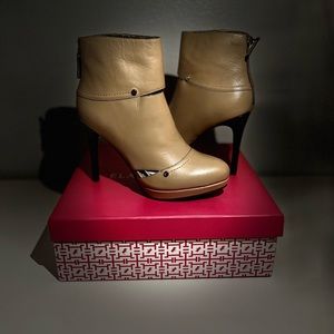 Elaine Turner Boot Heels brand new